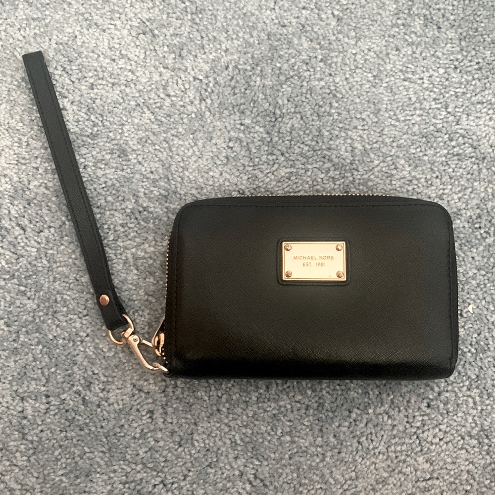 Michael Kors Wristlet in Black